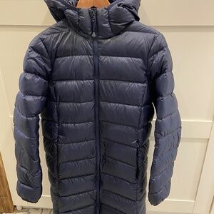 Aritzia TNA Navy Blue Puffer Jacket